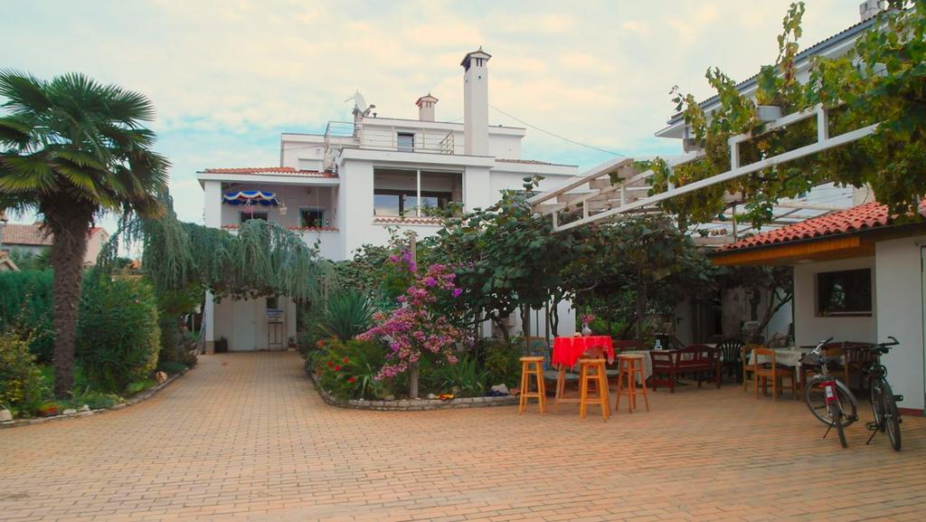 Casa Bianca Apartment Medulin Exterior photo